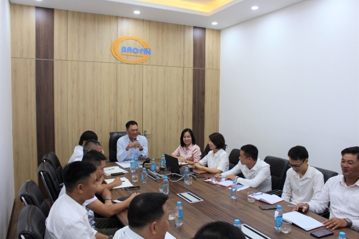 Đội ngũ nhân sự